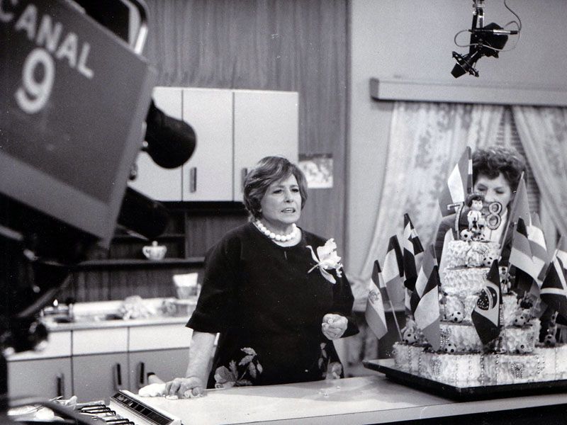 Doña Petrona en el set de Canal 9, 1978